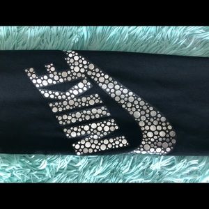 NIKE leg-a-see leggings